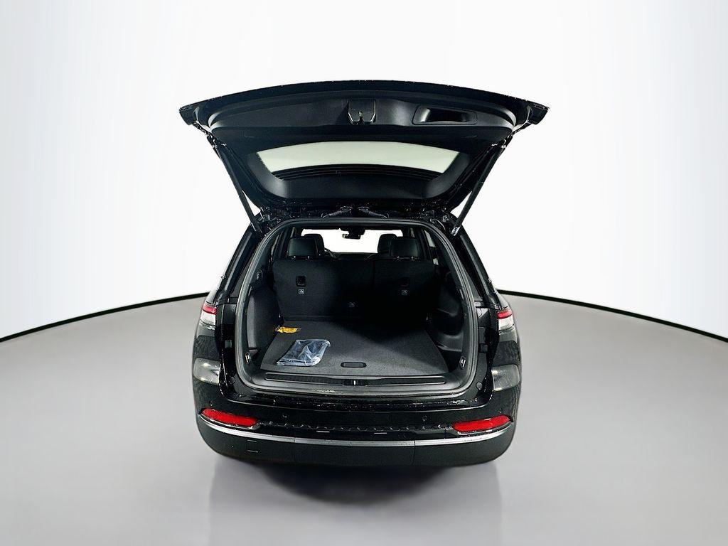 new 2025 Jeep Grand Cherokee car, priced at $36,409