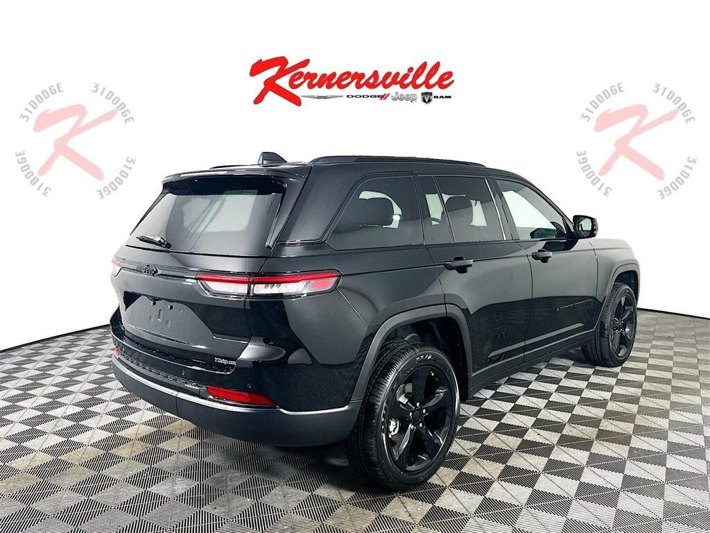 new 2025 Jeep Grand Cherokee car, priced at $39,308