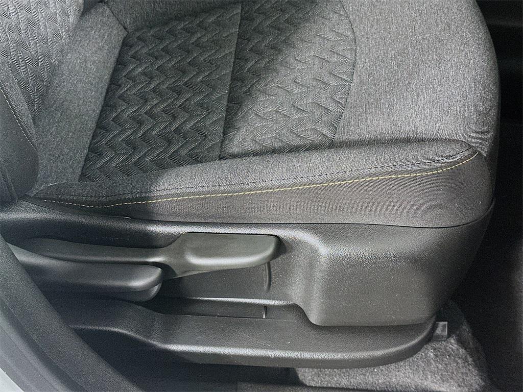2022 Silver Ice Metallic Chevrolet Equinox