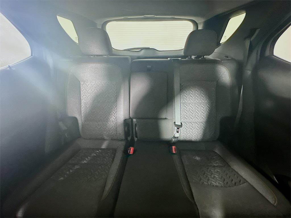 2022 Silver Ice Metallic Chevrolet Equinox