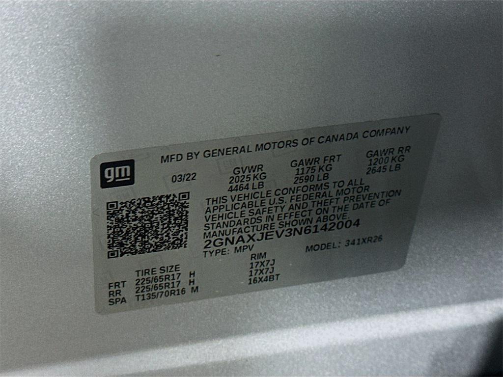 2022 Silver Ice Metallic Chevrolet Equinox