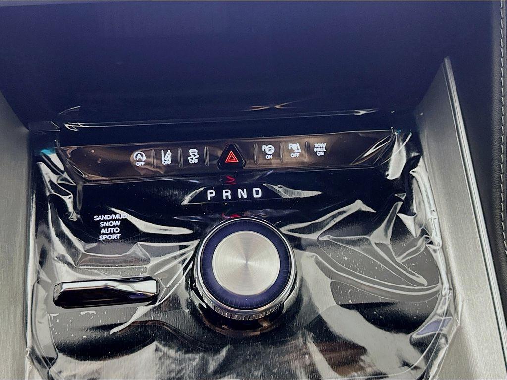 new 2026 Jeep Grand Wagoneer L car, priced at $71,477