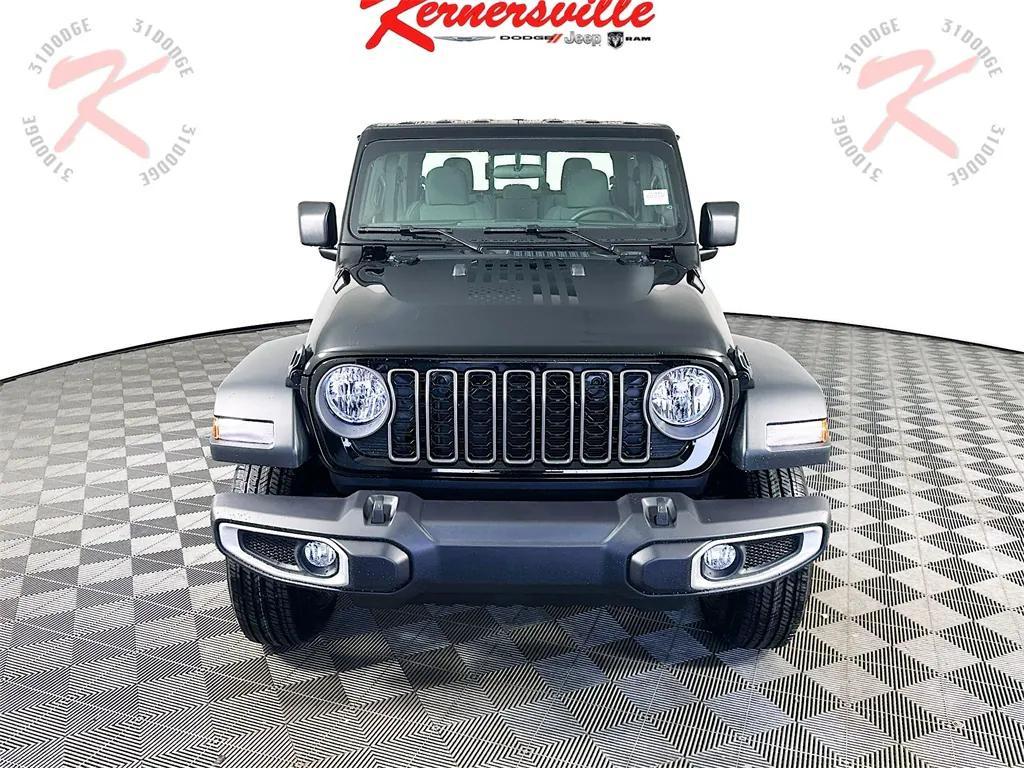 new 2026 Jeep Gladiator car, priced at $40,553