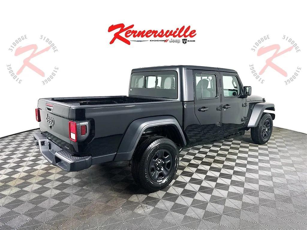 new 2026 Jeep Gladiator car, priced at $40,553