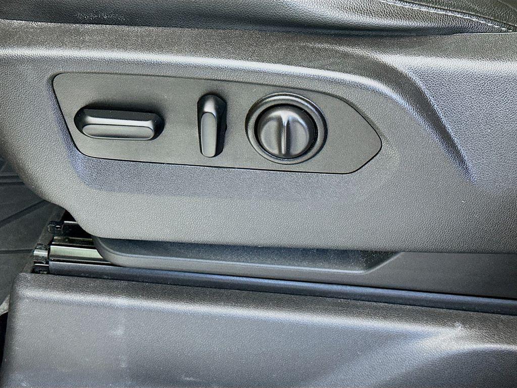 used 2019 Chevrolet Silverado 1500 car, priced at $33,784