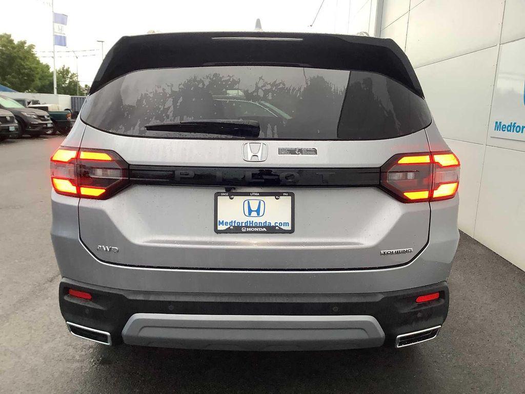 new 2025 Honda Pilot car, priced at $50,995