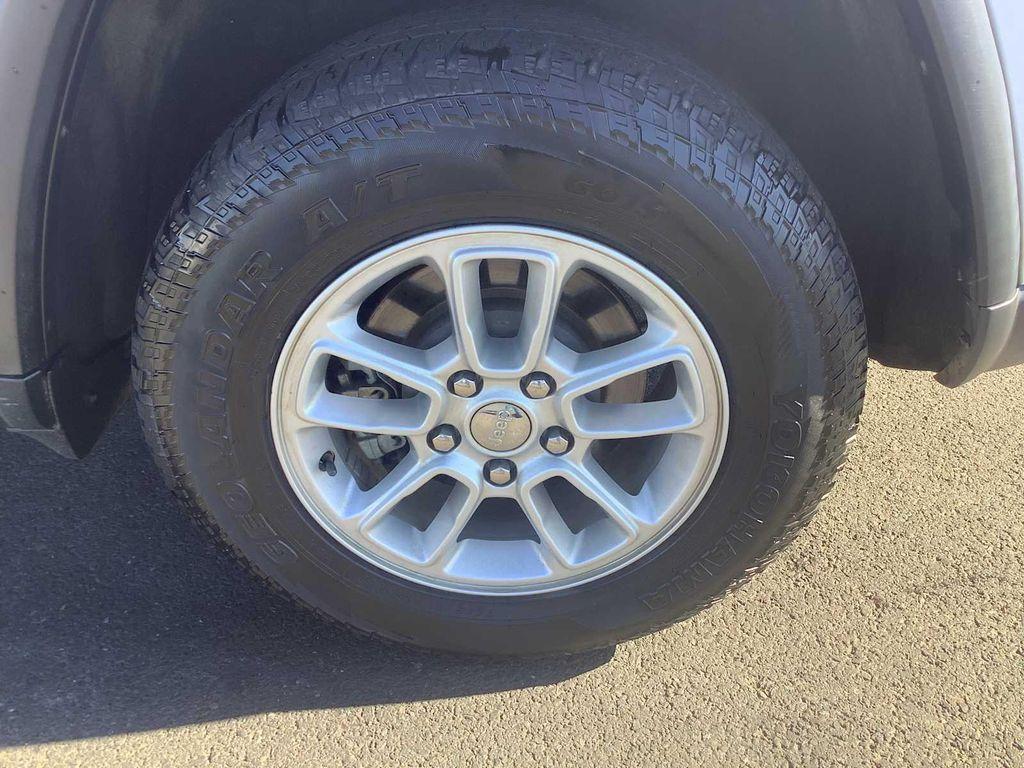 used 2018 Jeep Grand Cherokee car