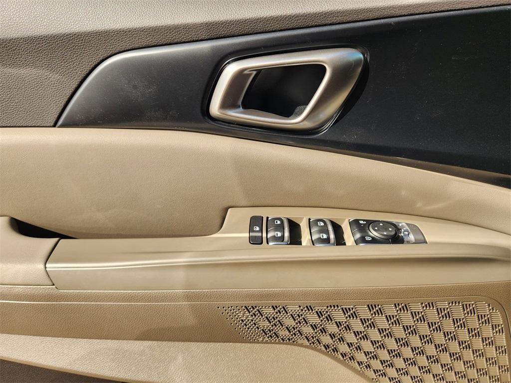 new 2026 Kia Carnival car, priced at $41,235