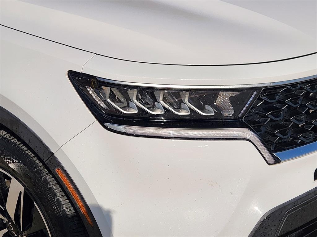 used 2022 Kia Sorento car, priced at $22,137