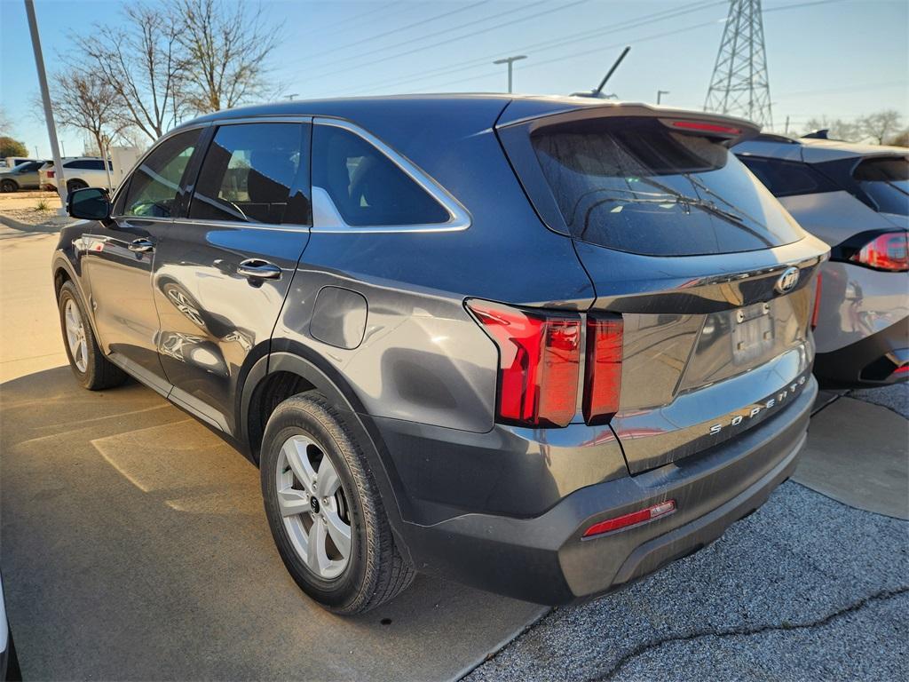 used 2021 Kia Sorento car, priced at $19,237