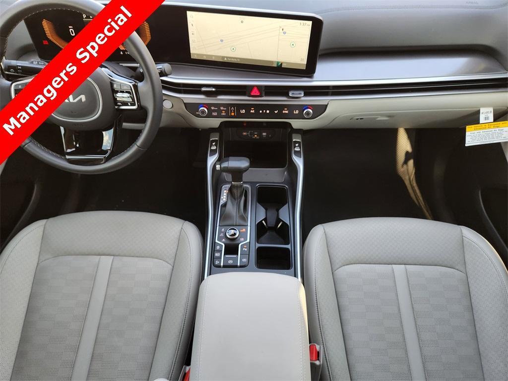 new 2025 Kia Sorento car, priced at $35,598