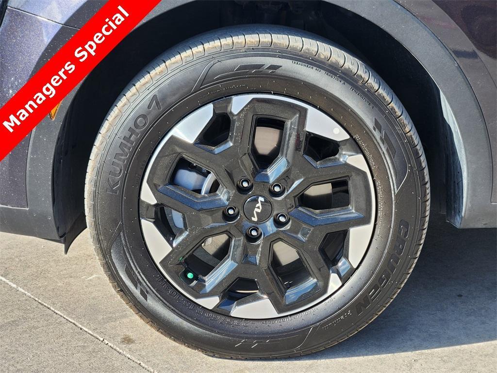 new 2025 Kia Sorento car, priced at $35,598