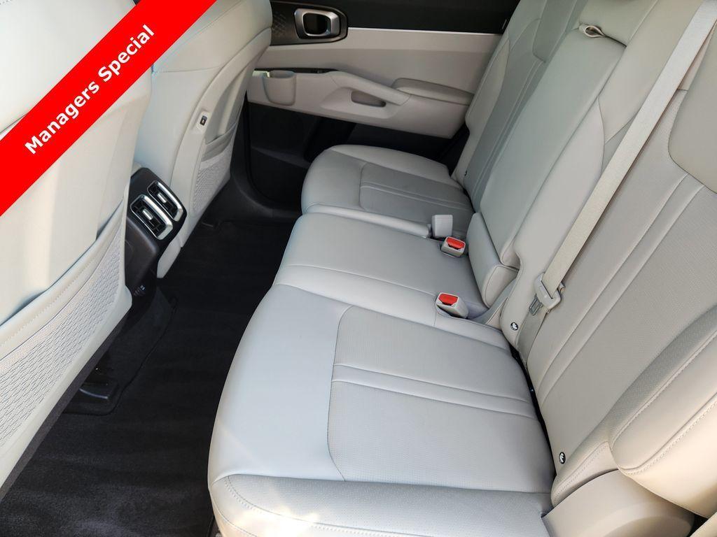 new 2025 Kia Sorento car, priced at $35,598