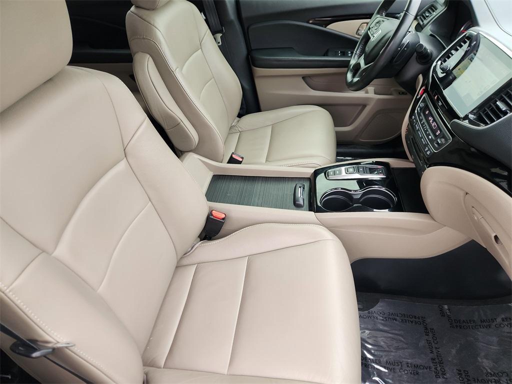 used 2020 Honda Pilot car, priced at $26,237