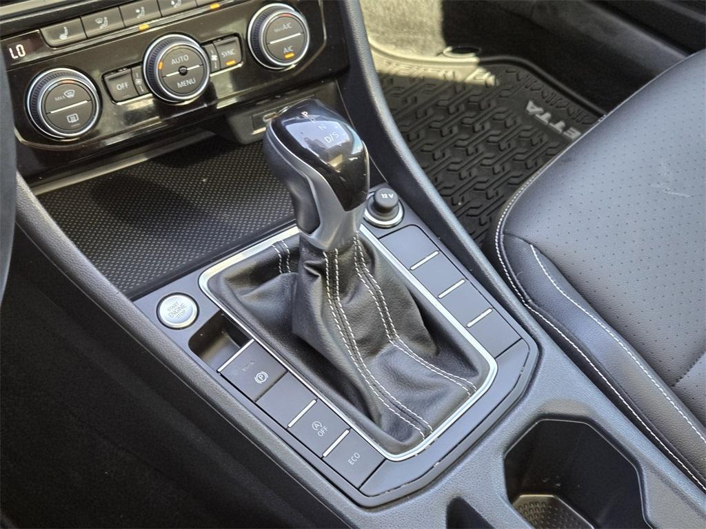 used 2022 Volkswagen Jetta car, priced at $18,537