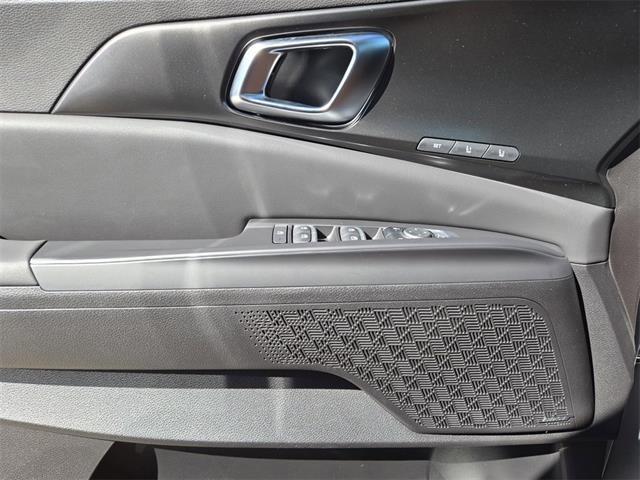 new 2026 Kia Carnival Hybrid car, priced at $55,080