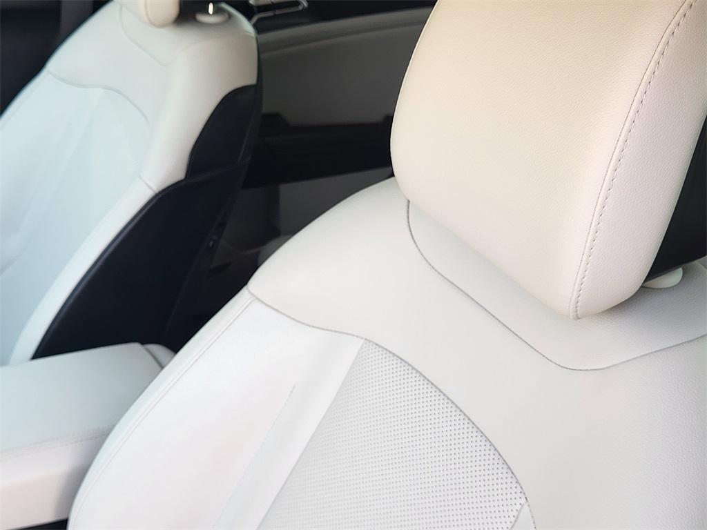 used 2024 Kia Sportage car, priced at $27,698