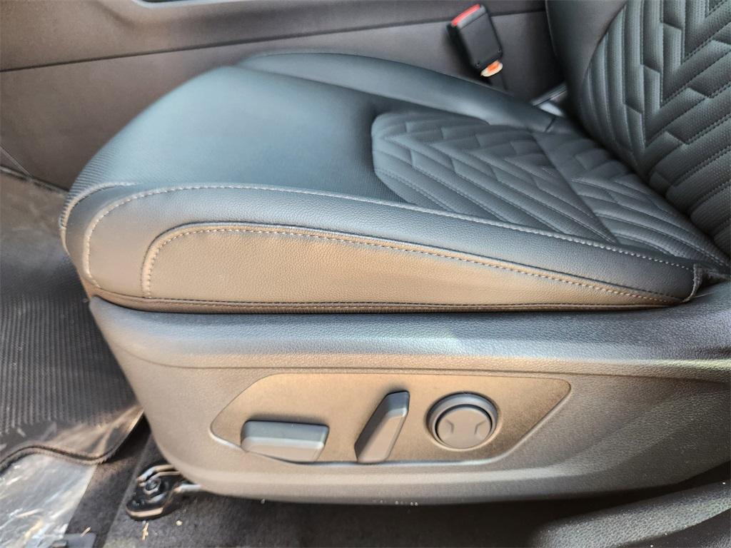 new 2026 Kia Sportage car, priced at $40,070