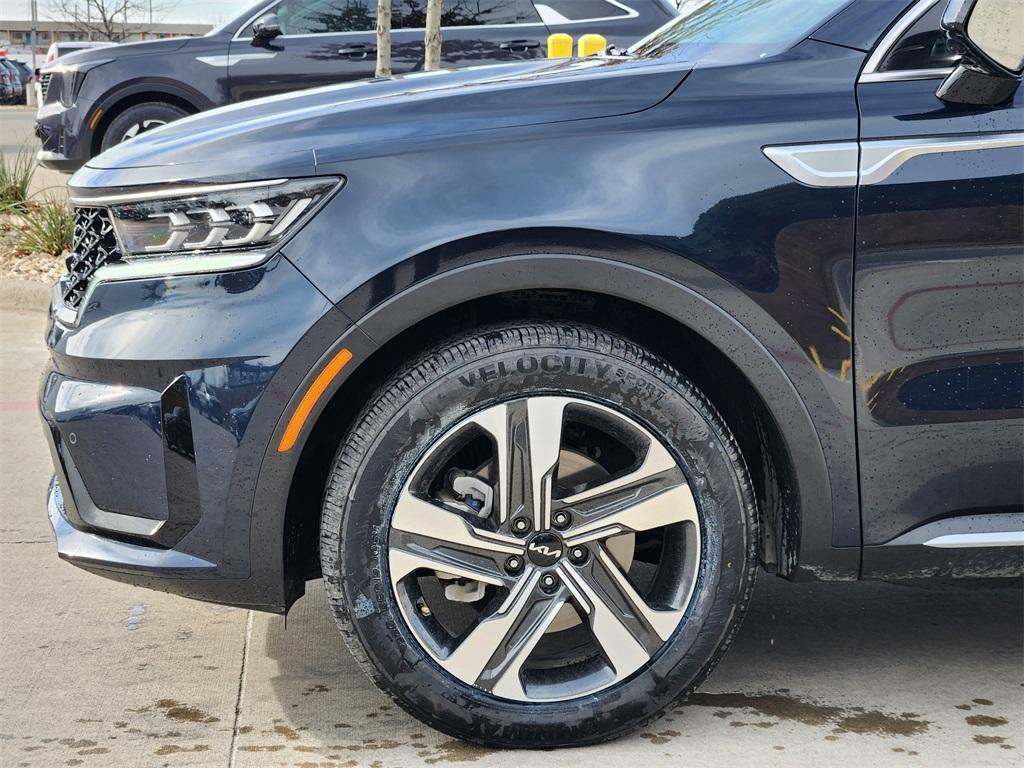 used 2023 Kia Sorento Plug-In Hybrid car, priced at $38,137