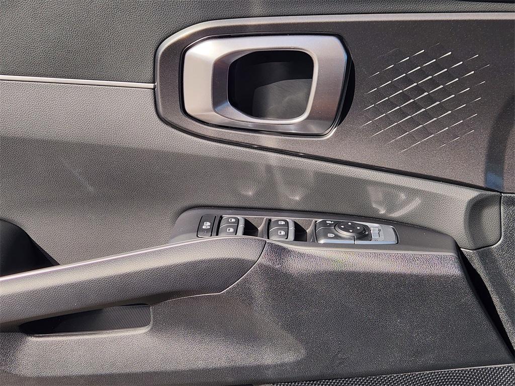 new 2025 Kia Sorento car, priced at $30,898