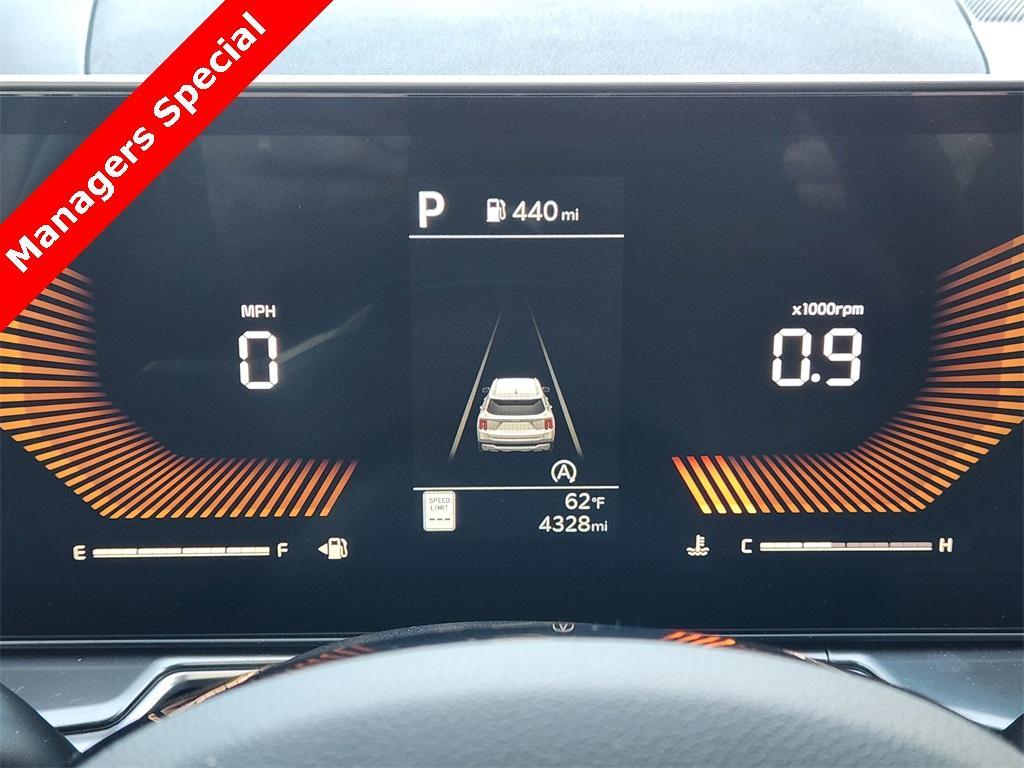 new 2025 Kia Sorento car, priced at $33,798