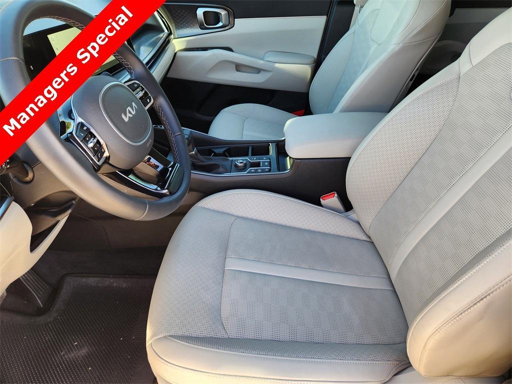 new 2025 Kia Sorento car, priced at $33,798