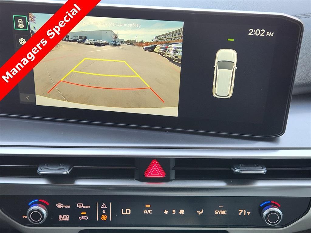 new 2025 Kia Sorento car, priced at $33,798