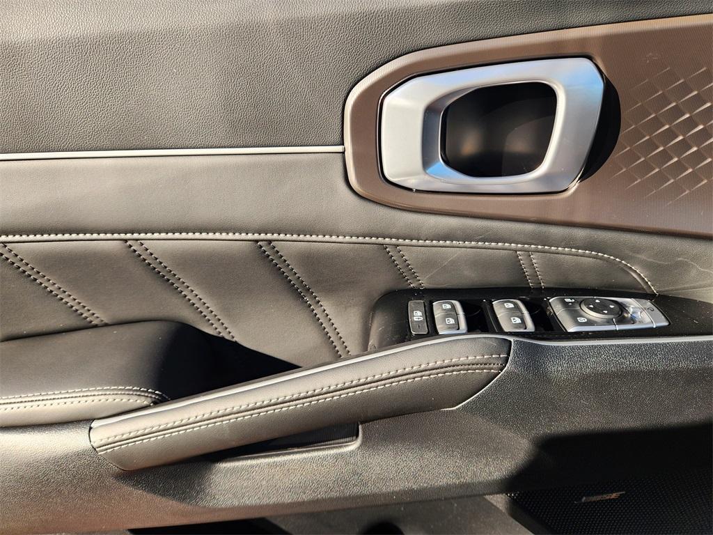 new 2026 Kia Sorento car, priced at $40,706