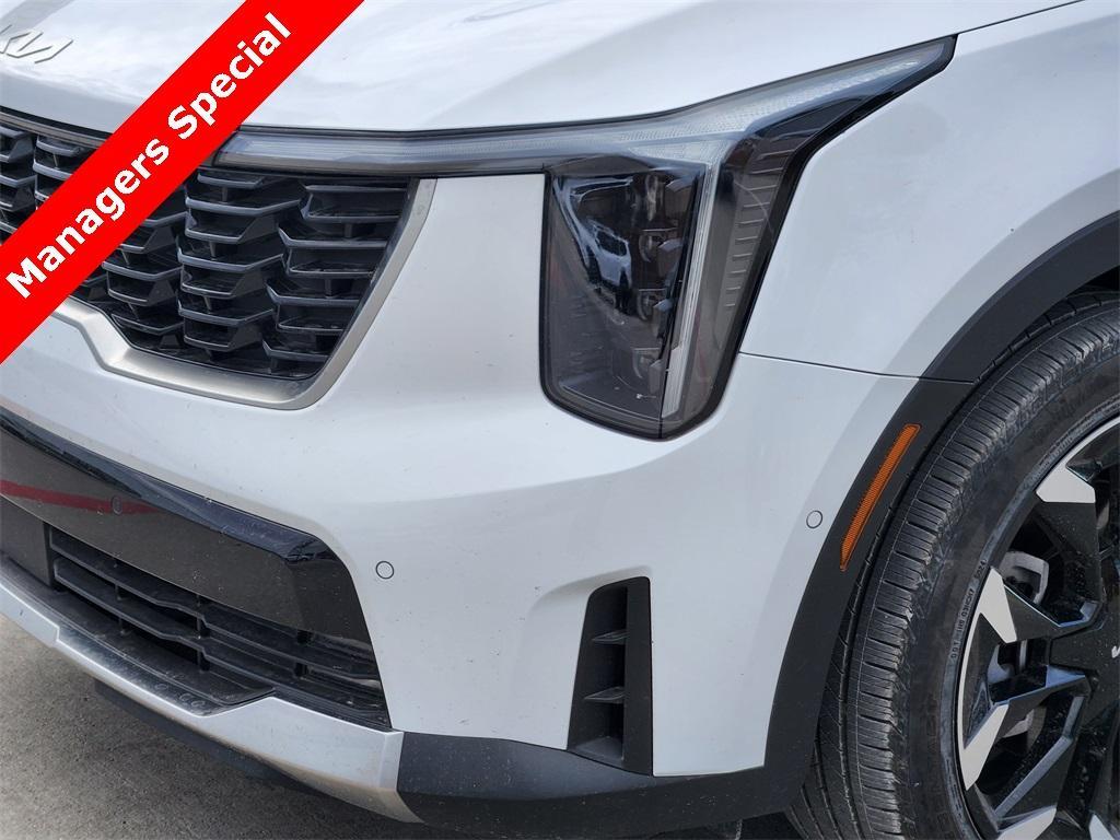 new 2025 Kia Sorento car, priced at $38,298