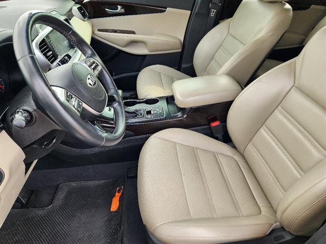 used 2019 Kia Sorento car, priced at $25,626