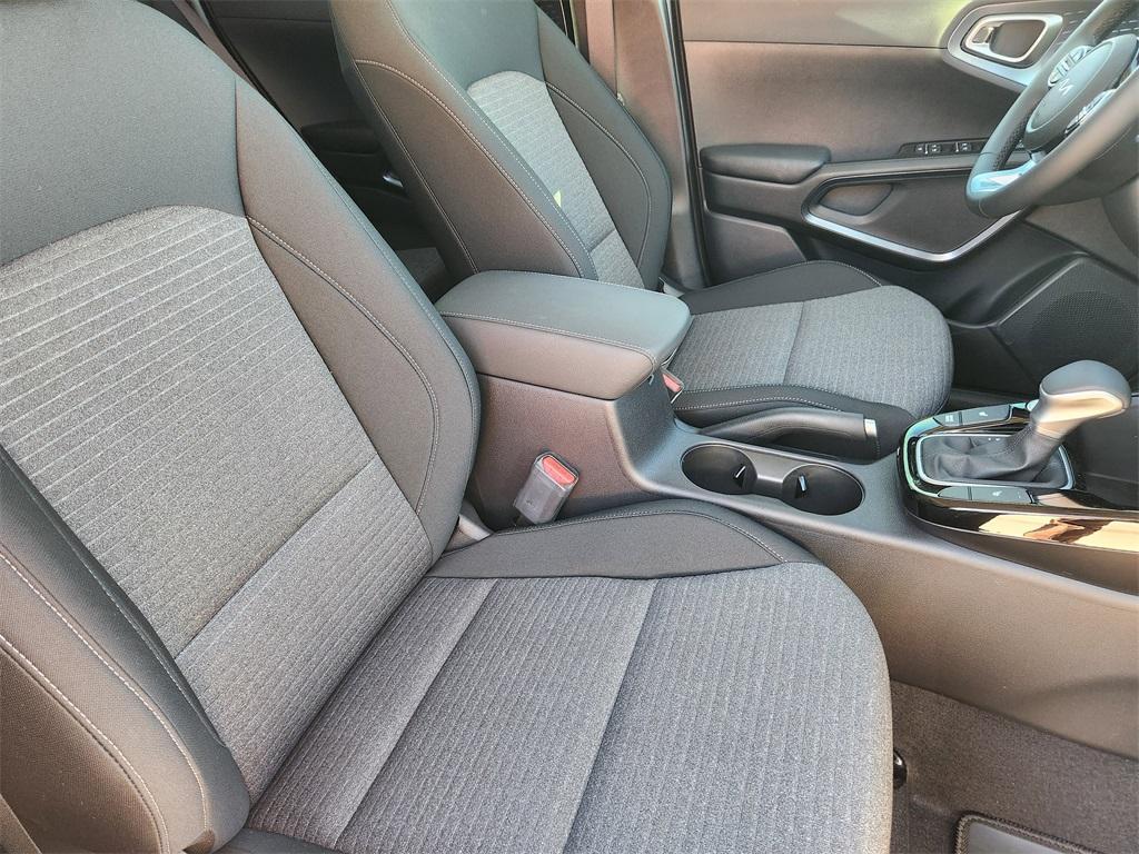 new 2025 Kia Soul car, priced at $25,885