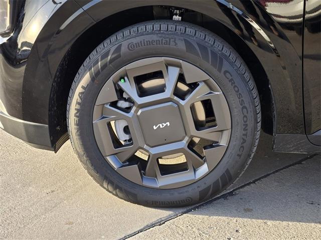 new 2026 Kia Carnival Hybrid car, priced at $45,865