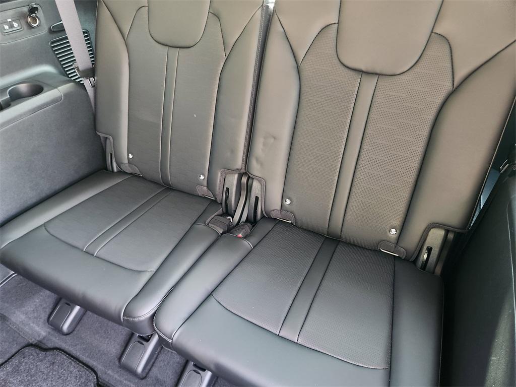 new 2026 Kia Sorento car, priced at $35,402