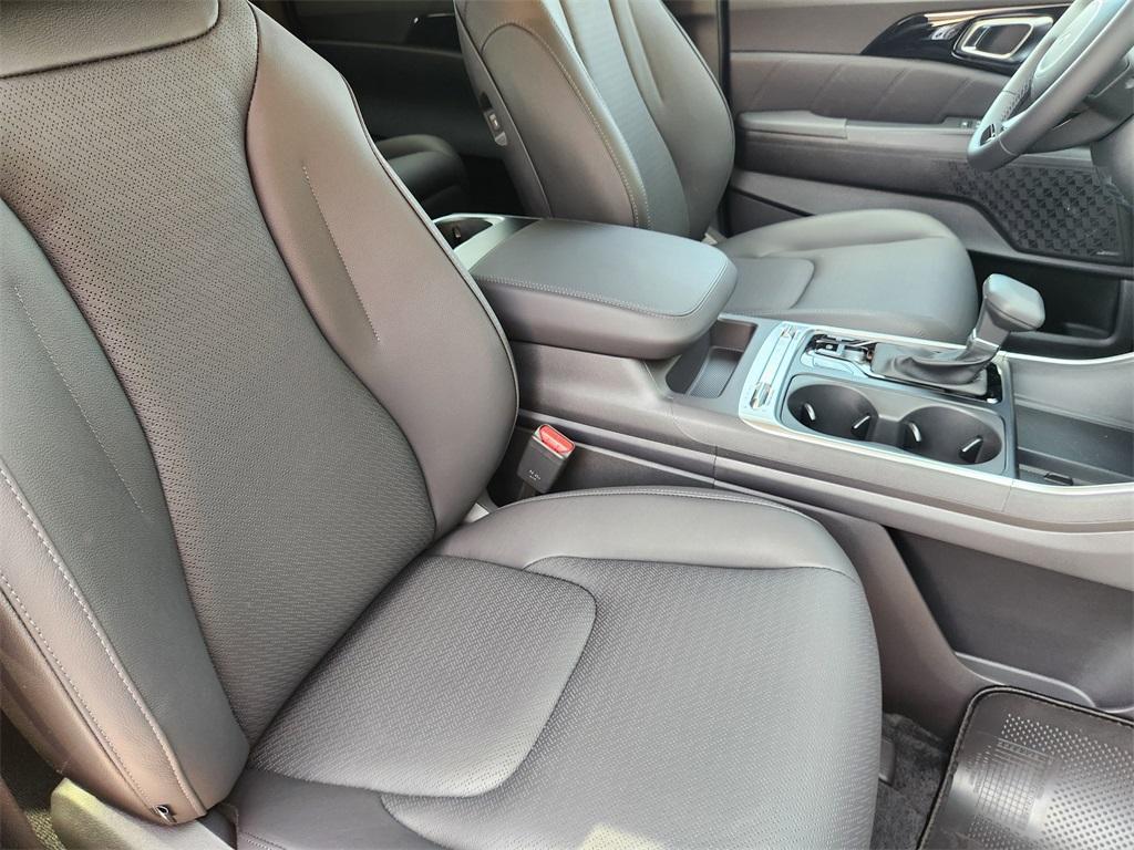 new 2026 Kia Carnival car, priced at $50,933