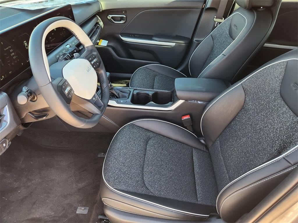 new 2025 Kia K4 car, priced at $25,921