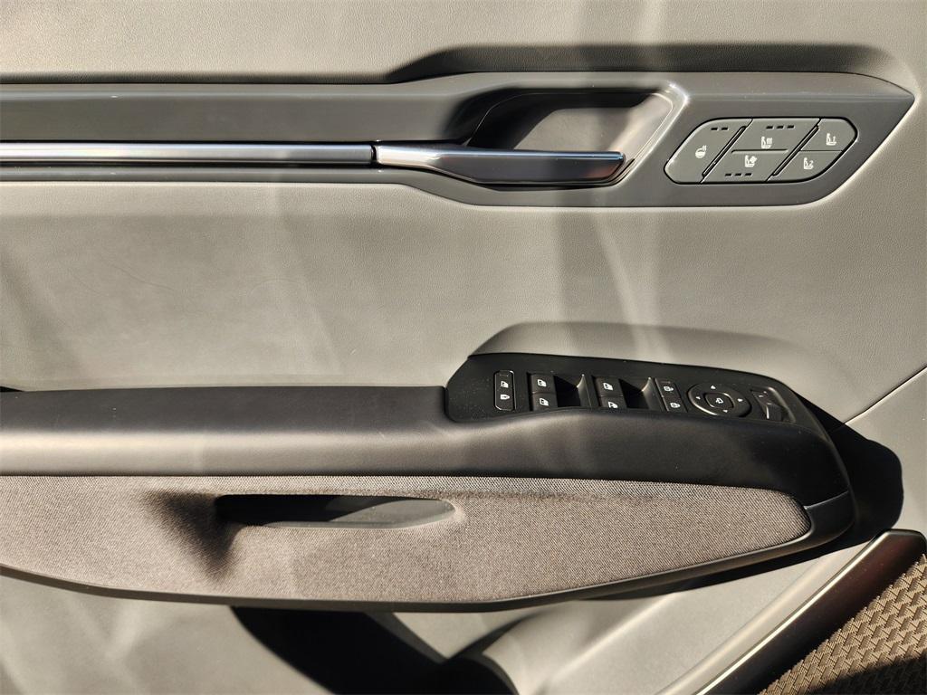 new 2026 Kia EV9 car, priced at $62,985