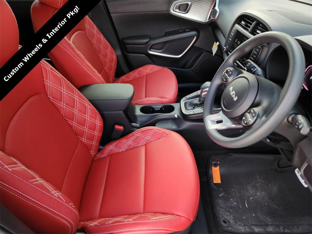 new 2025 Kia Soul car, priced at $28,697