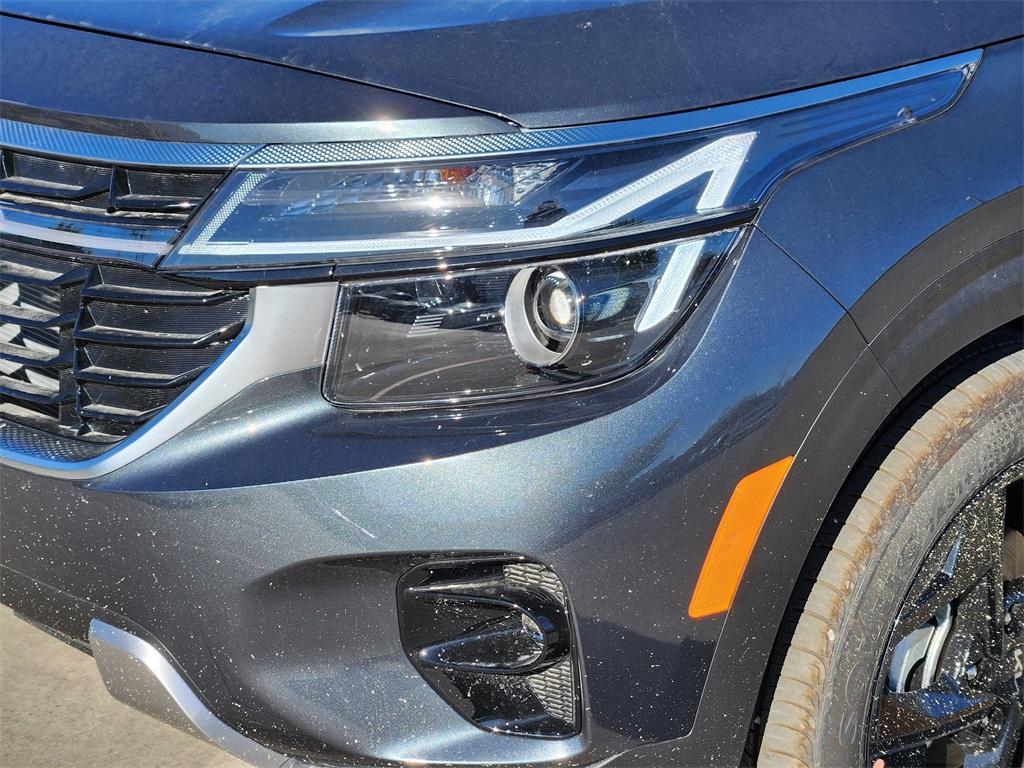 new 2026 Kia Seltos car, priced at $27,237