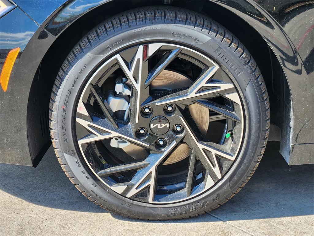 new 2026 Kia K5 car, priced at $30,086