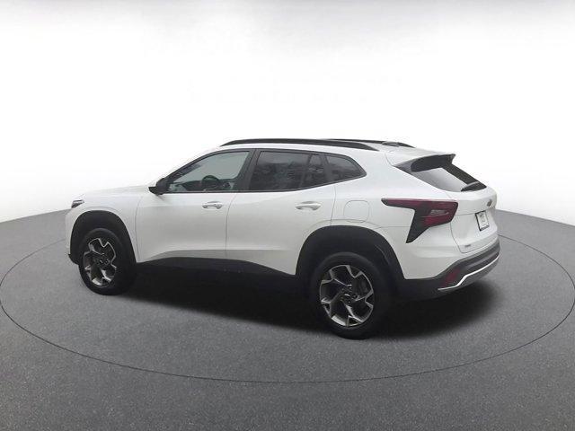 used 2025 Chevrolet Trax car, priced at $21,015