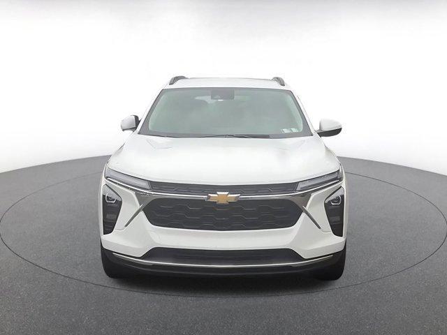 used 2025 Chevrolet Trax car, priced at $21,015