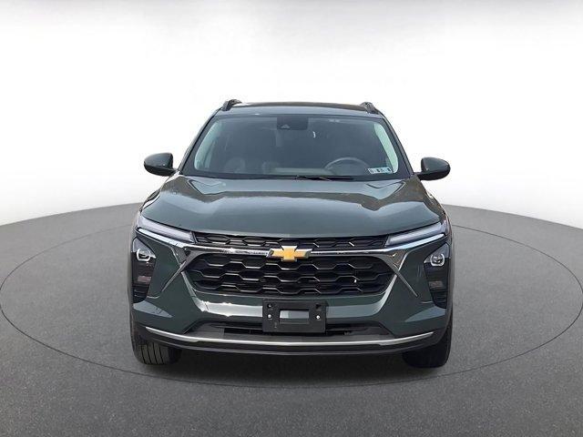 used 2025 Chevrolet Trax car, priced at $20,557