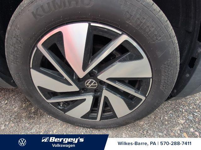 used 2025 Volkswagen Atlas car, priced at $33,459