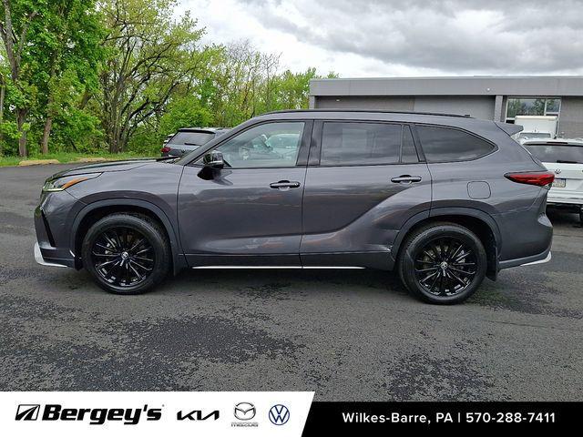 used 2023 Toyota Highlander car, priced at $37,195