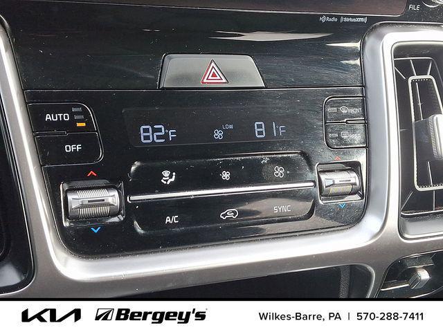used 2022 Kia Sorento car, priced at $19,895