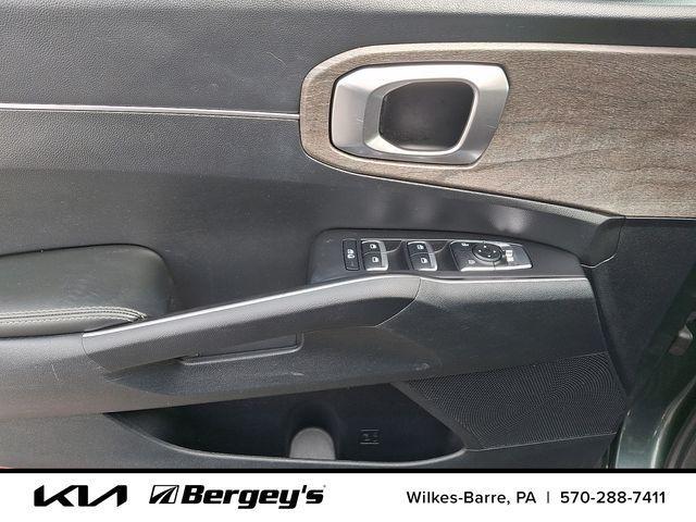 used 2022 Kia Sorento car, priced at $19,895