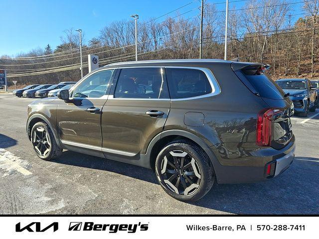 used 2023 Kia Telluride car, priced at $32,495