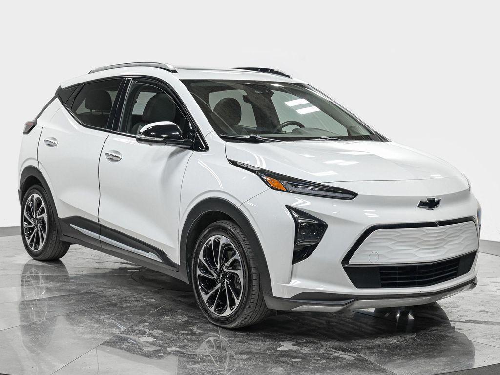 used 2022 Chevrolet Bolt EUV car, priced at $17,240