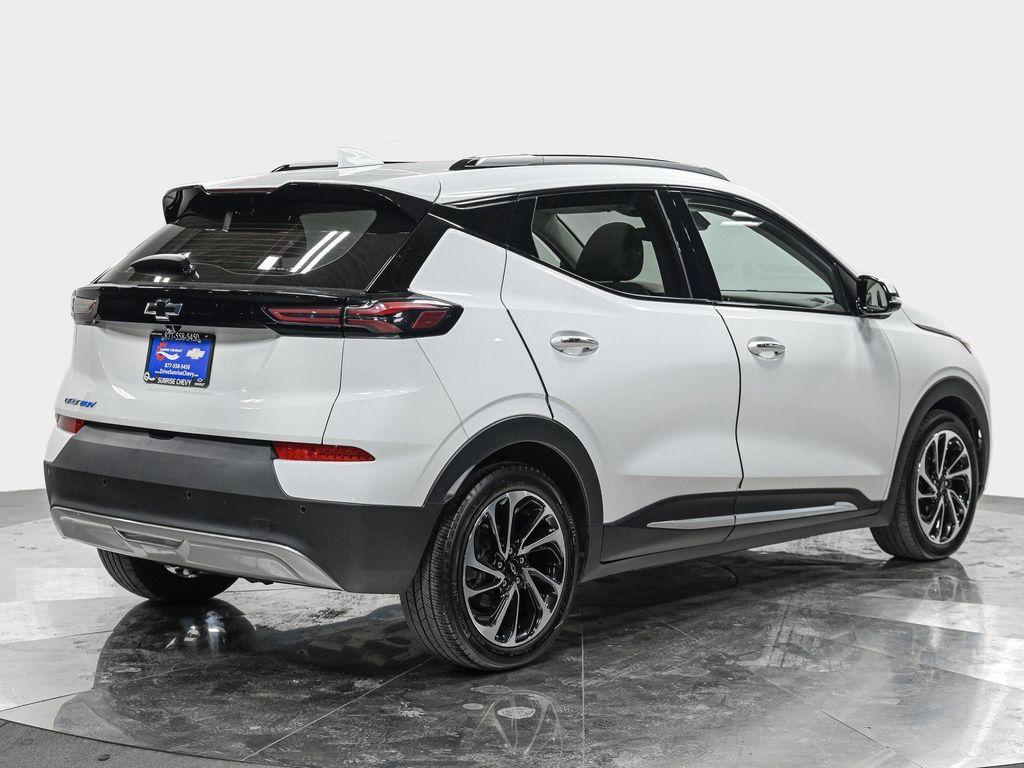 used 2022 Chevrolet Bolt EUV car, priced at $17,240