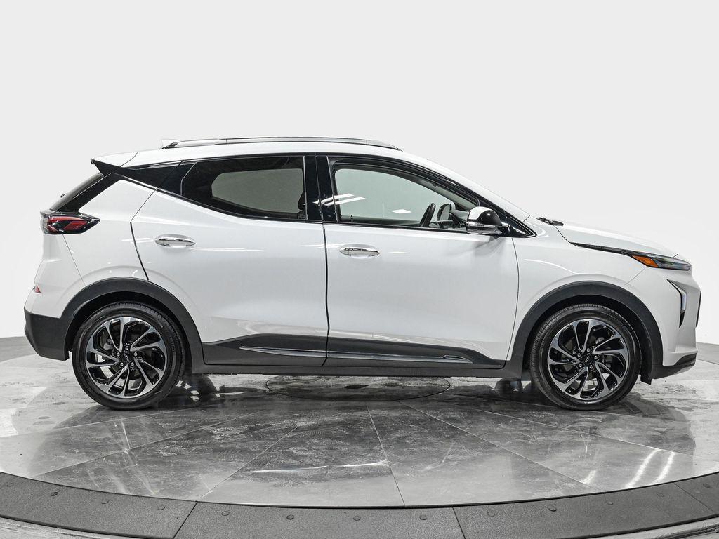 used 2022 Chevrolet Bolt EUV car, priced at $17,240